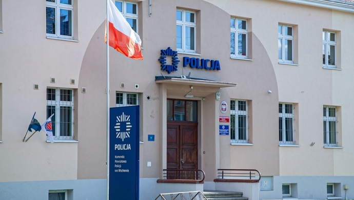 oferujemy atrakcyjne wynagrodzenie i możliwość realizacji swoich policyjnych marzeń