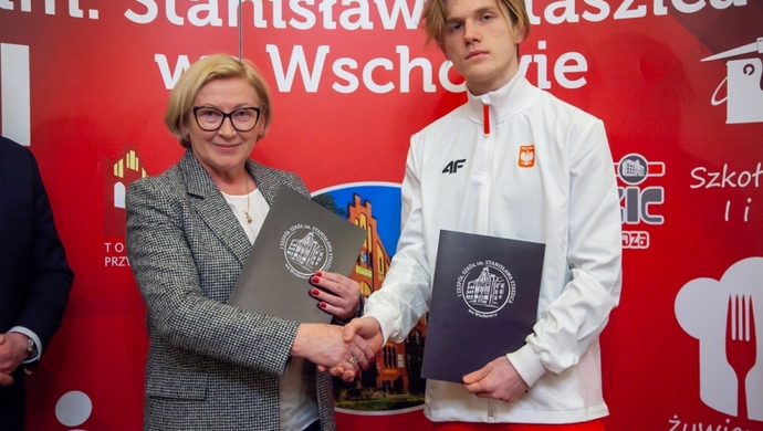 - Gabriel Dziełakowski otrzymał stypendium (VIDEO)