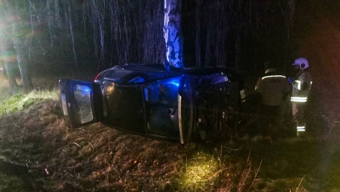 - kolizja aut na trasie Sława-Głogów