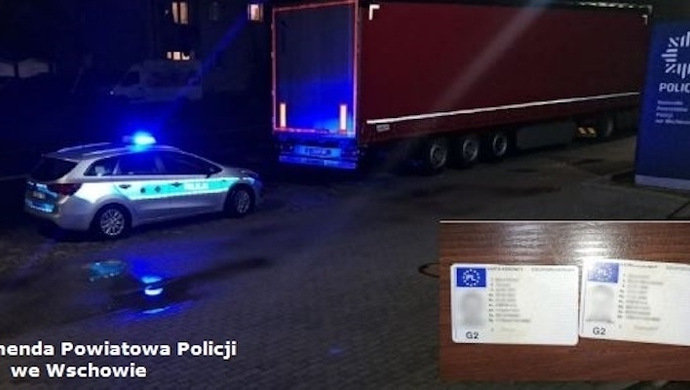 - wpadł bo zapomniał datę urodzin kolegi