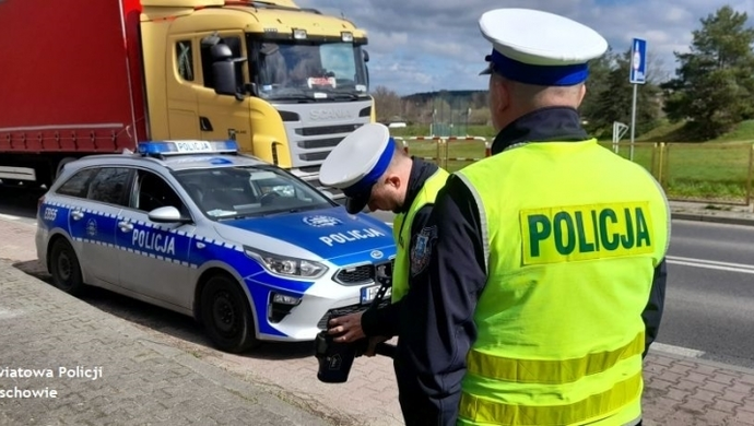 Policjanci na rzecz bezpieczeństwa pieszych (FOTO)