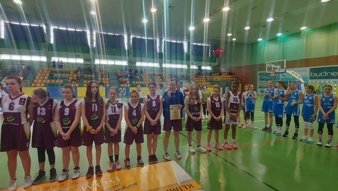 Koszykarki z SP nr 1 we Wschowie zdobyły trzecie miejsce w Finale Wojewódzkim