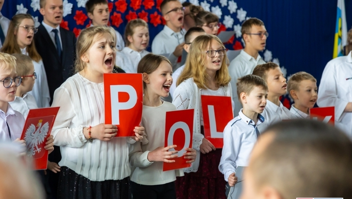 Powiatowe Obchody Świąt Majowych w Specjalnym Ośrodku Szkolno-Wychowawczym we Wschowie