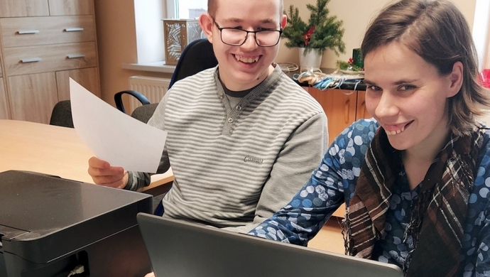 Rehabilitacja 25 Plus: Absolwenci SOSW zdobywają umięjętności komputerowe