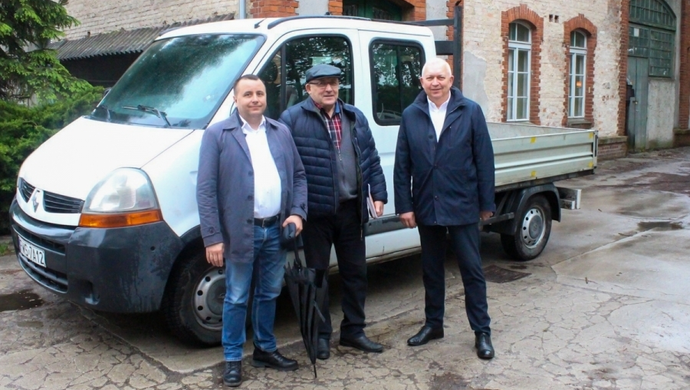 Powiat Wschowski wspiera lokalną Spółkę Wodną. Do PSW we Wschowie trafił samochód!