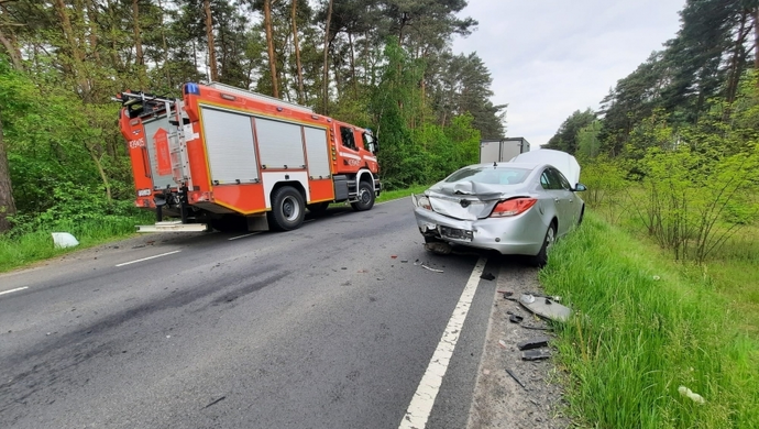 Lubogoszcz - Lubiatów. Zderzenie trzech pojazdów - jedna osoba w szpitalu (FOTO)