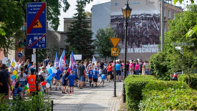 Uwaga konkurs! Burmistrz Antkowiak przygotował darmowe wejściówki na dmuchańce dla dzieci, które...