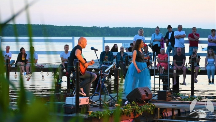 Koncert na wodzie w Sławie. Wystąpiła Basia Kawa i Błażej Kucman (VIDEO)