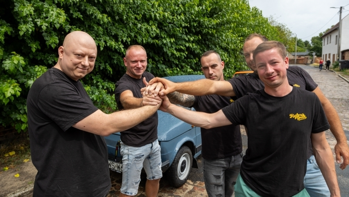 Miłośnicy Retro Rynku w akcji! Zrobili niespodziankę Tivisowi! (FOTO)