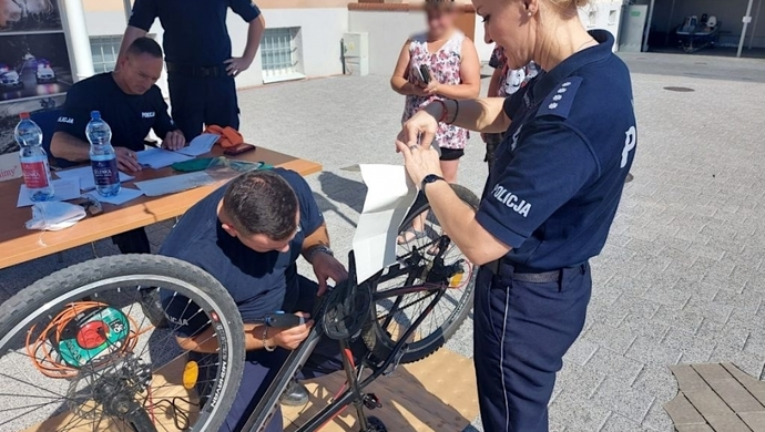 Policjanci ze Wschowy zapraszają na akcję znakowania rowerów