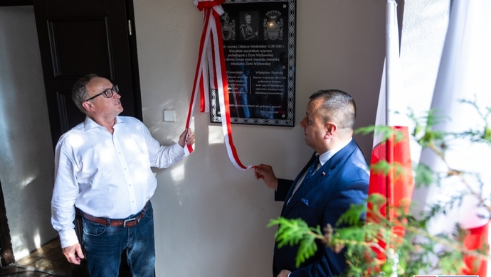 Na Zamku Królewskim odsłonili tablicę i promowali nową publikację (VIDEO)