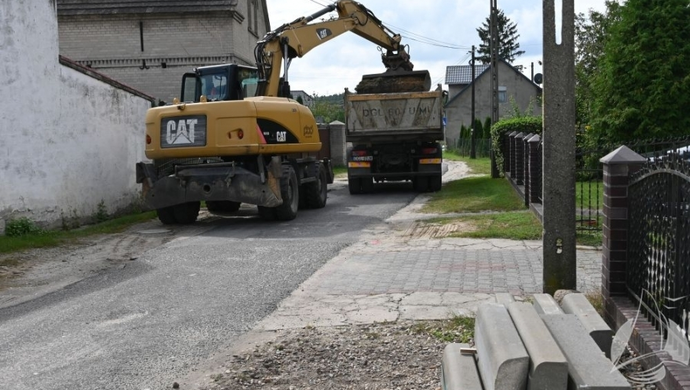 Remont ulicy Jeziornej w Radzyniu (FOTO)
