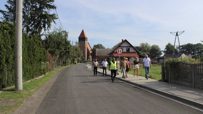 Jędrzychowice. Remont drogi do cmentarza zakończony (FOTO)