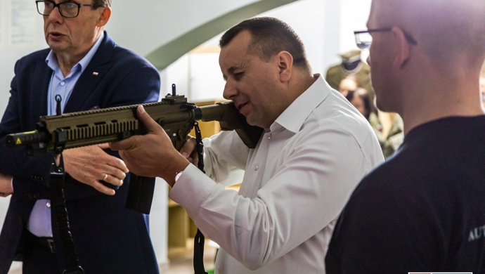 W I ZS we Wschowie otwarto wirtualną strzelnicę (VIDEO)