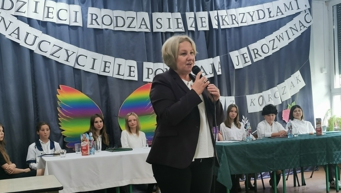 Uroczystości Dnia Edukacji Narodowej w Starych Drzewcach (FOTO)