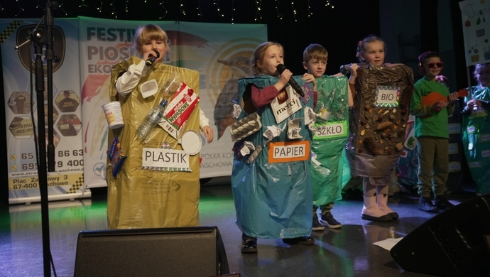 Festiwal Piosenki Ekologicznej we Wschowie. „Znamy rady na odpady” (FOTO)