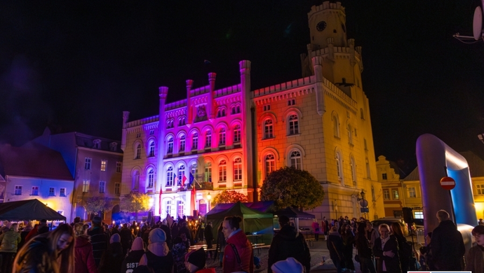 Niech żyje Polska! Wschowa świętuje 105 lat niepodległości (VIDEO)