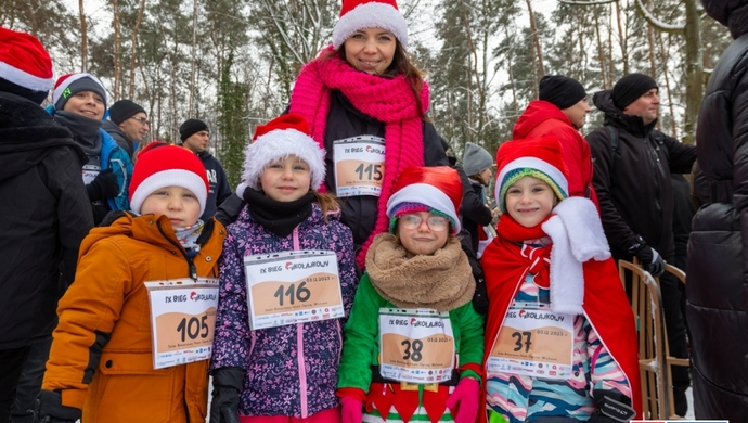 Na sportowo w szczytnym celu. IX Bieg Mikołajkowy na Szlaku Bluszczowym (ZDJĘCIA)