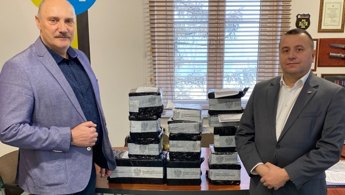 Starosta Wschowski przekazał testy antygenowe. Do placówek trafiło ich ponad 500