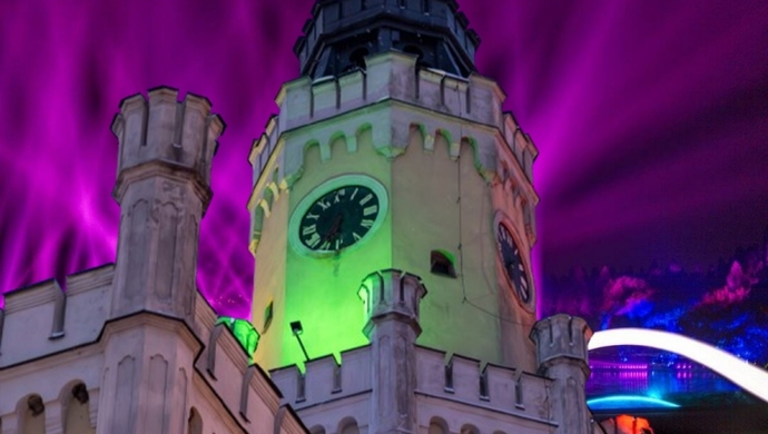 Pokaz laserów zamiast fajerwerków. Na wspólne przywitanie Nowego Roku zaprasza burmistrz Antkowiak