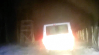 kierowca bez uprawnień i z narkotykami, pasażer poszukiwany (VIDEO)