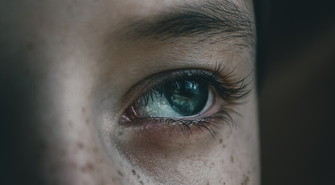 Leczenie zwyrodnienia plamki żółtej w Polsce. Od czego zacząć?