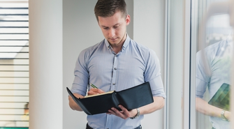 Outplacement jako sposób na zachowanie dobrych relacji z byłymi pracownikami i ich siecią kontaktów