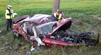 Tragiczny wypadek w Hetmanicach - nie żyje 18-latka, dwie osoby ranne 
