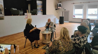 Szlichtyngowa. Jerzy Bralczyk odwiedził Bibliotekę Publiczną (FOTO)