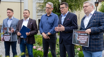 PiS do Tuska: Czy chciałby pan zburzyć mur i pozwolić...