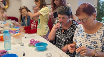 Ekotorby dla dzieci i eko kosmetyki dla dorosłych. Warsztaty „Jestem eko z biblioteką!” (FOTO)