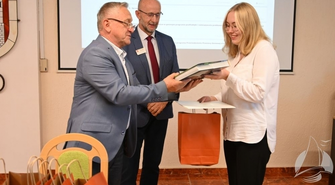 Siedmiu uczniów wyróżnionych przez Radę Miejską w Sławie