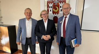 Małgorzata Gośniowska-Kola wspiera gminne inwestycje w Tarnowie Jeziernym i Krzepielowie