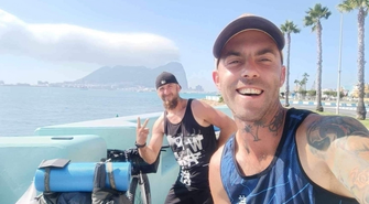 Mieszkaniec Szlichtyngowy ruszył w podróż życia. Z przyjacielem przejadą 50,000 km na rowerze