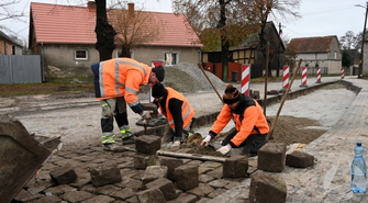 Trwa budowa zatoczki we Wróblowie. Prace powinny się zakończyć do 20 grudnia