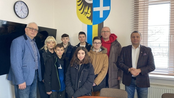 W Starostwie Powiatowym we Wschowie odbyła się nietypowa lekcja WOS'u. W rolach nauczycieli włodarze