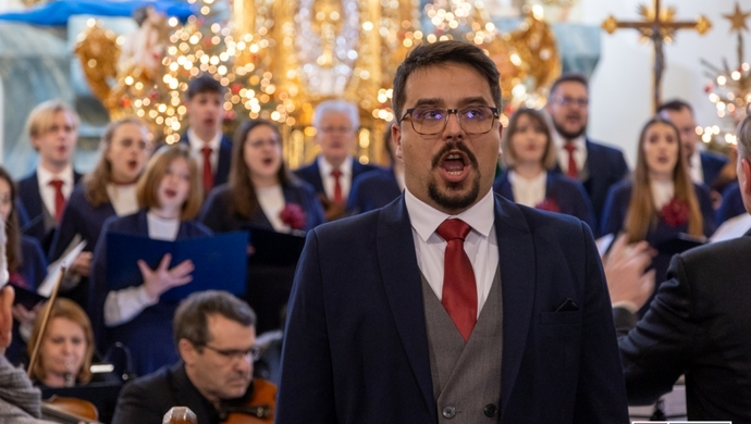 Chór KUL zachwycił kolędami we Wschowie. Na koncert zaprosił Zarząd Powiatu Wschowskiego