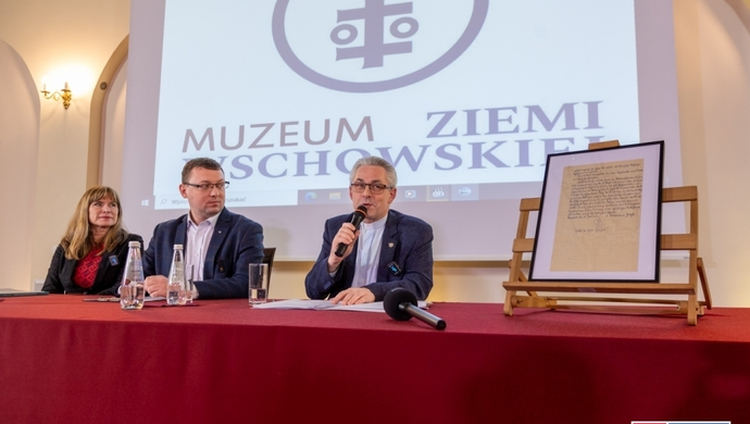 Jest najstarsza na świecie i pochodzi ze Wschowy. Kapsuła czasu zaprezentowana (FOTO)