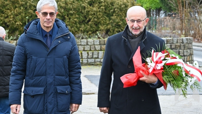 Sława pamięta o Sybirakach. Uroczystości pod pomnikiem na 84. rocznicę zsyłek