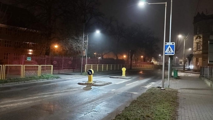 Przy klasztorze i skrzyżowaniu z ul. Strażacką. Kolejne przejścia dla pieszych zostaną doświetlone?