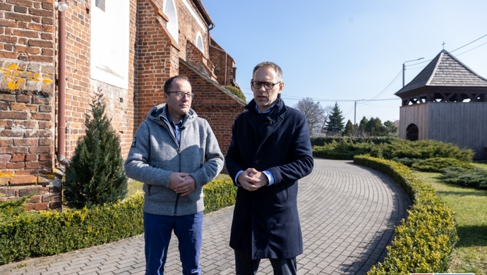 Dębowa Łęka odmieni swój krajobraz. Od remontu dachu kościoła po obwodnicę