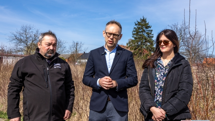 Burmistrz Antkowiak: „Za 18 miesięcy otwieramy nową salę wiejską w Kandlewie”