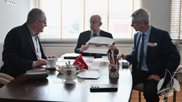 Spotkanie w sprawie stadionu w Sławie