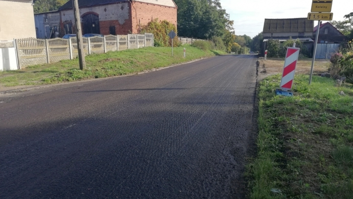 Bezpieczniej dla pieszych w Dryżynie. Wyłoniono wykonawcę chodnika przy drodze wojewódzkiej