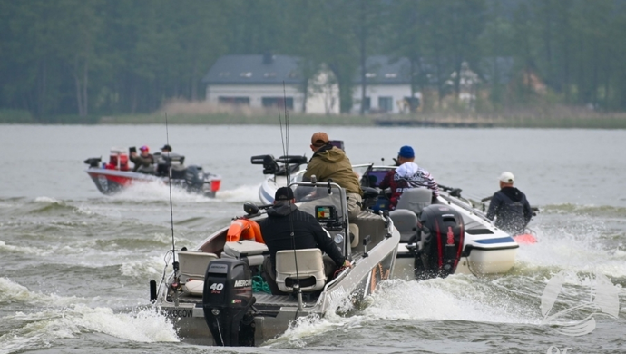 Międzynarodowe zawody spinningowe w Sławie. Trwa rywalizacja na wodach Jeziora Sławskiego