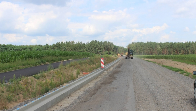 Rozbudowa drogi Sława-Krzepielów. Prace wchodzą w kolejny etap