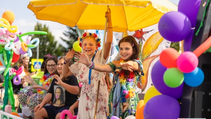 Dni Sławy 2024. Korowód, a wieczorem CLEO i fajerwerki nad jeziorem [FOTO]