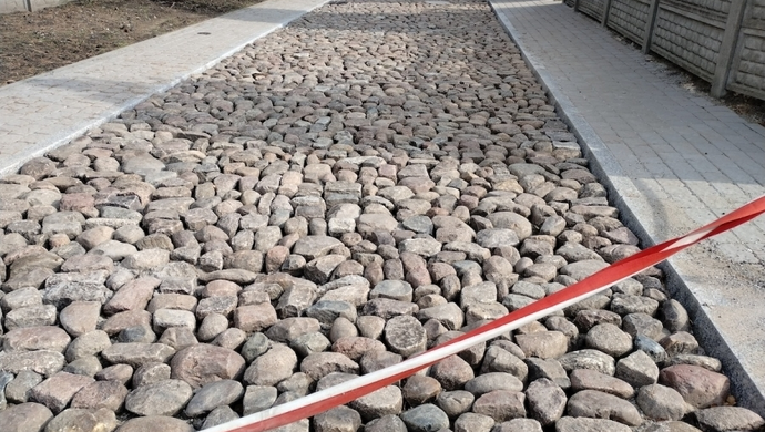 Gmina Szlichtyngowa realizuje projekty infrastrukturalne. Trwają prace budowlane