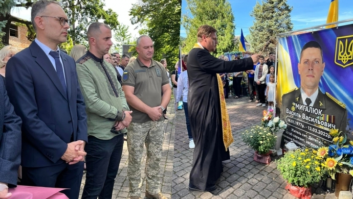 Wschowa solidarna z Ukrainą. Burmistrz Antkowiak uczcił Dzień Niepodległości w Delatynie
