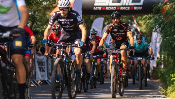 Kolarskie emocje w Lginiu. Setki zawodników na trasie SOLID MTB [ZDJĘCIA]